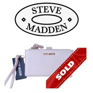 SOLD........NWT Steve Madden double zip Bi-fold wallet wristlet